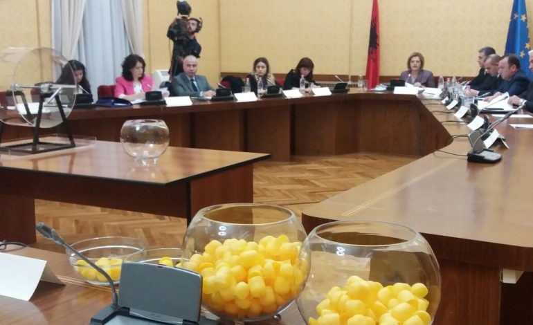 Nis procesi për anëtarët e KED/ Zgjidhen kandidatë… (EMRAT)