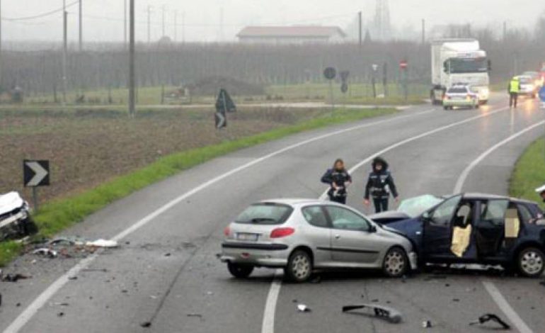 Pamje të rënda/ Makina përplas për vdekje 34-vjeçarin në Tiranë (VIDEO)