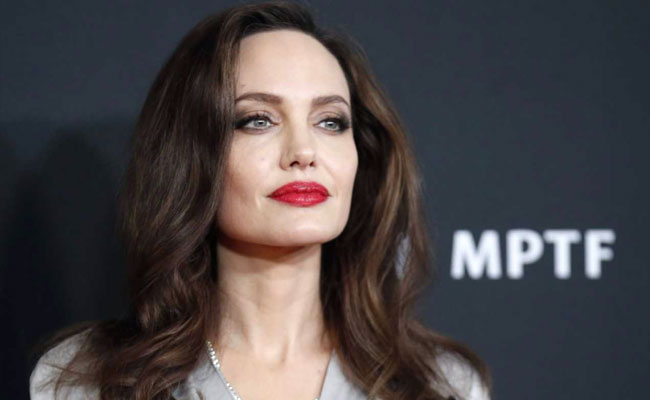 Jolie nuk e donte divorcin, bashkëpunimi me Pitt ide për të vazhduar… (Foto)