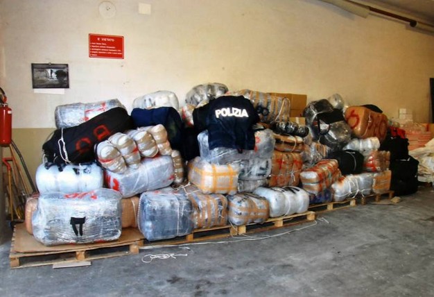 Hashashi shqiptar ka filluar tju shërbejë “për mirë” italianëve, ata po e përdorin për…