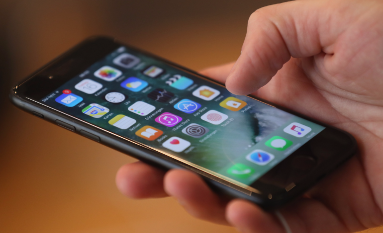 Gjitha aplikacionet e reja iOS tani duhet ti përshtaten iPhone X