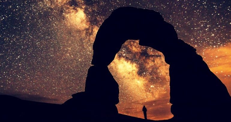 Shkencëtarët i përulen Zotit: Ja provat që “Ai” ekziston
