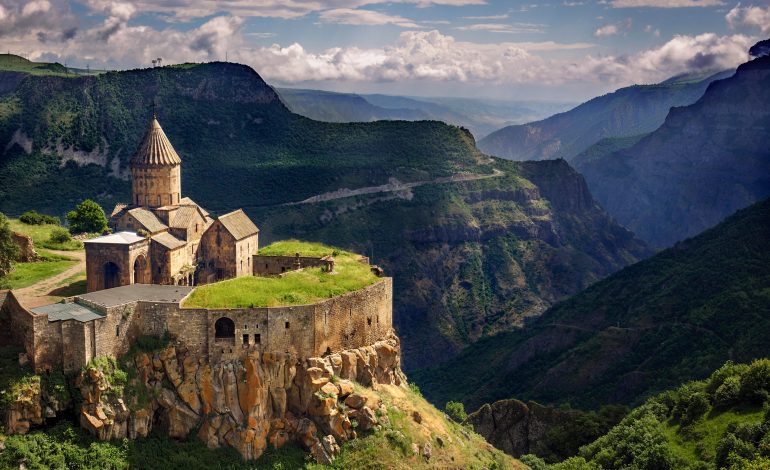 Armenia, vendi i parë i krishterë në botë