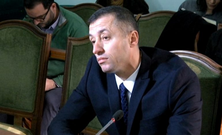 AKUZA PËR KORRUPSION/ Ish drejtori i burgjeve kërkon ndryshim mase, gjykata nuk pranon