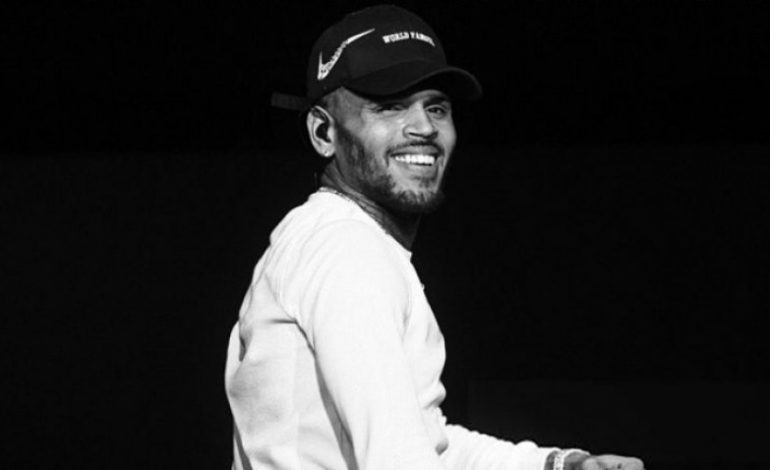 Chris Brown sjell projektin e ri “Him or Me”