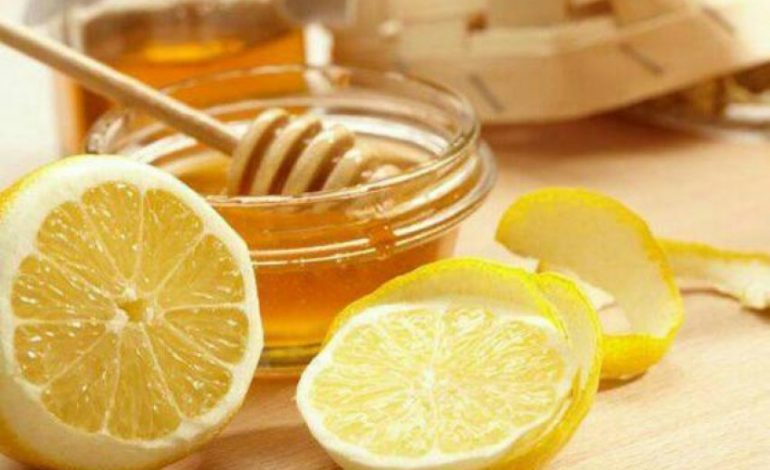 Limon, mjaltë apo alkool: Cila heq me “magji” dhimbjen e fytit?