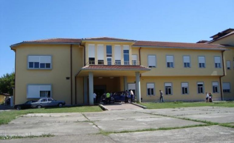 Denoncimi i çuditshëm: Shkova në Spitalin Ushtarak dhe më vodhën çantën me lekë