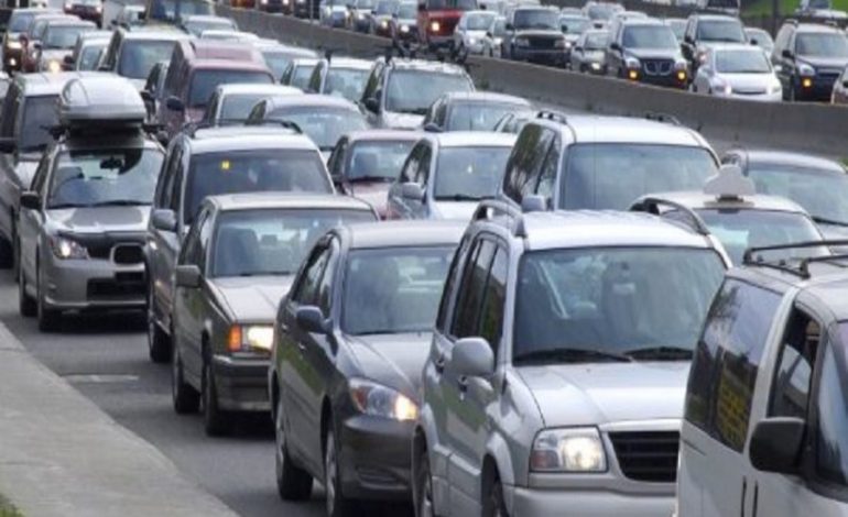 Dalin shifrat/ Sa shqiptarë dhe makina kanë hyrë në vend nga data 24