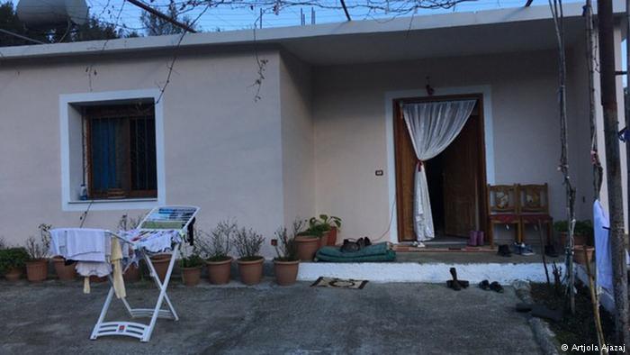 Si u dëbua çifti shqiptar me 3 vajzat nga Gjermania, historia e Artjolës dhe Xhezos nga Vlora