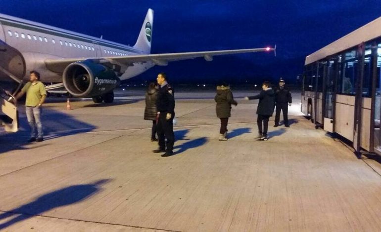 Kërkuan azil në vendet e BE-së, kthehen 160 shtetas. Policia: Mos shpenzoni para dhe kohë