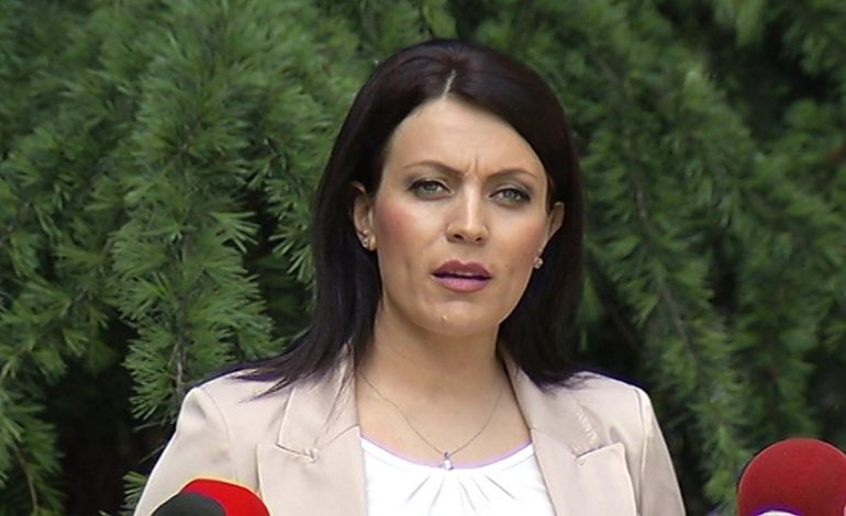 Pasi i zuri vendin Tahirit, ja lëvizja e radhës e deputetes së PS (Foto)