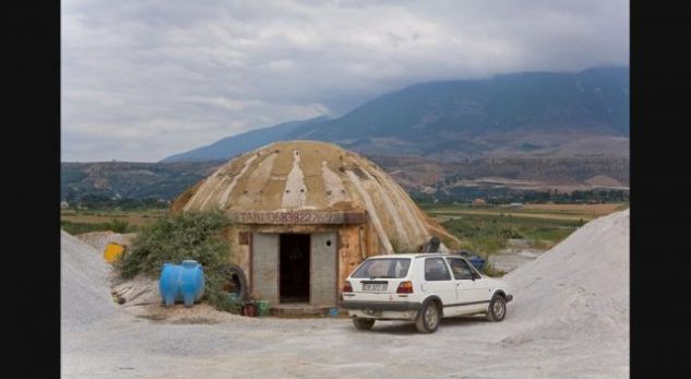 Njihuni me familjen nga Kukësi që jeton në bunker