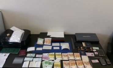 “Fituan më shumë se 1 milionë euro”, shkatërrohet grupi kriminal në Greqi. Në krye "bossi" shqiptar