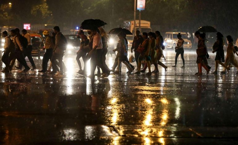 Cikloni shkatërron Indinë, 39 të vdekur dhe 167 të zhdukur