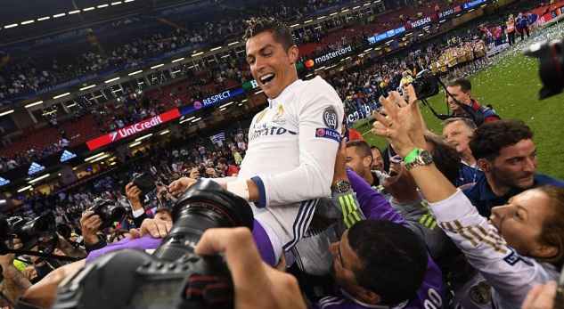 Cristiano Ronaldo i jashtëzakonshëm, fiton edhe çmimin ‘Sportisti më i mirë për 2017’