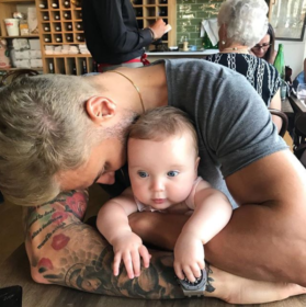 2018 do i gjejë me një bebe këtë çift shqiptar. Kush janë ata (FOTO)