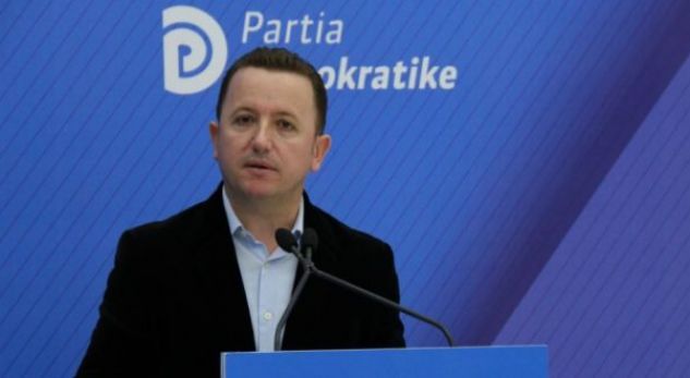 Eduard Halimi: Qeveria ikën me pushime luksi për fundvit…”harron shpërblimet për shqiptarët”