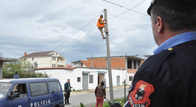 FUQIZIMI I NEN STACIONIT/ Gjysma e Tiranës në mesnatë pa drita, ndërprerja deri nesër në mëngjes (ZONAT)