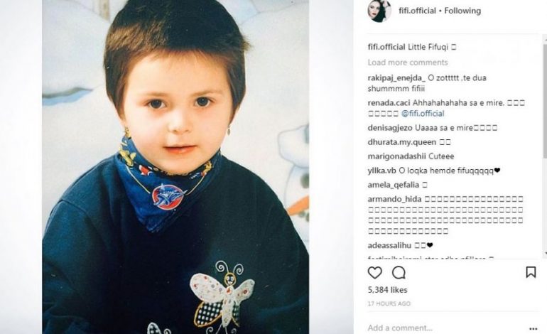 FOTO/ E njihni cila këngëtare është vogëlushja në foto?