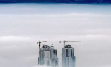 Ndotja "zhduk" kryeqytetin e Maqedonisë, pamjet nga lart të Shkupit (Foto)