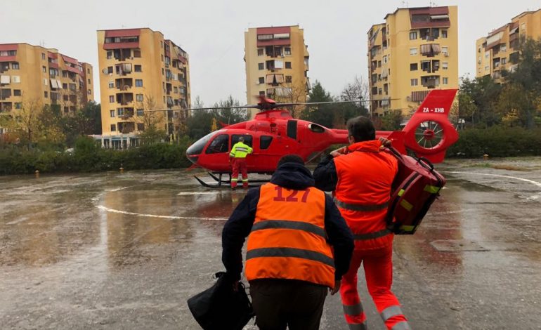 LAJMI I FUNDIT/ Dy misione shpëtimi në pak minuta, Ministria e Shëndetësisë transporton me helikopterë dy gra nga Kruja. JA GJENDJA