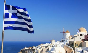 EKONOMIA GREKE/ Turizmi e vetmja zgjidhje që i nxjerr nga halli grekët