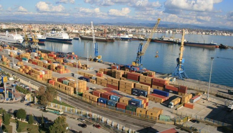 FLUKSI I UDHËTARËVE/ Porti i Durrësit masa për të përballuar situatën
