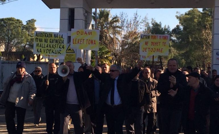 Naftëtarët s’marrin pagat: Qeveria mashtroi, do bllokojmë autostradën