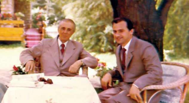 Sokol Hoxha nxjerr sekretet: Vendimi i Ramizit dhe Nexhmijes për Isuf Kalon. Pas vdekjes së Enverit zhduku…