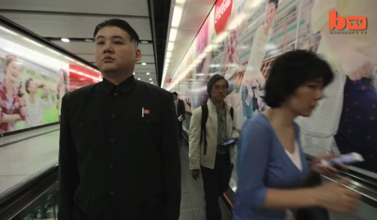 VIDEO+FOTO/ Njihuni me imituesin e Kim Jong-un që po “çmend” Korenë Jugore