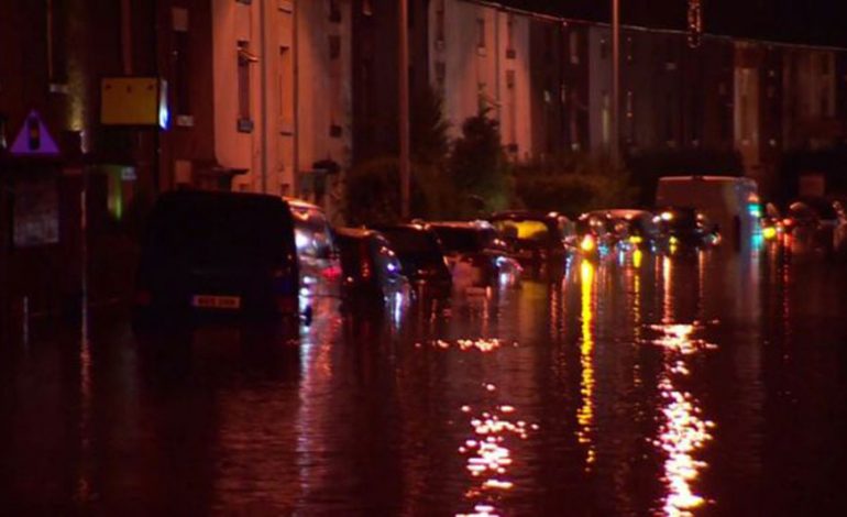 VIDEO/ Rikthehen reshjet. Si paraqitet situata pas përmbytjeve në zonat problematike