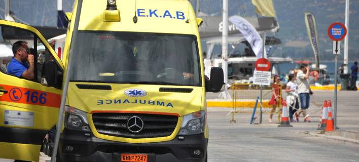 Incident i përgjakshëm në Kretë/ Përplasen makinat, shqiptari godet me thikë dy grekët