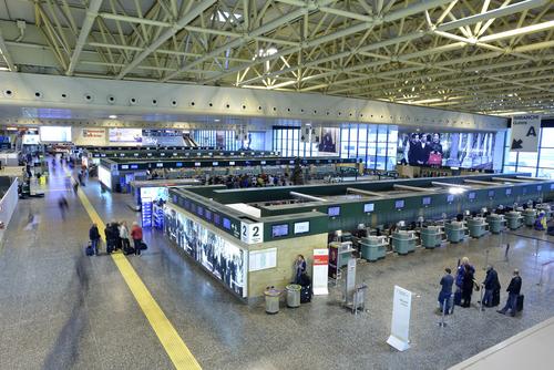 Tragjike/ Vdes Shqiptari në Itali, iu ngel në duar policëve në aeroportin e Malpensës (VIDEO)