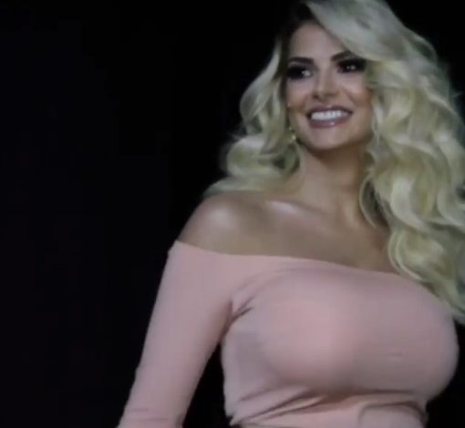 (FOTO) Marina Vjollca pozon për Fadil Berishën, vështirë ta njihni