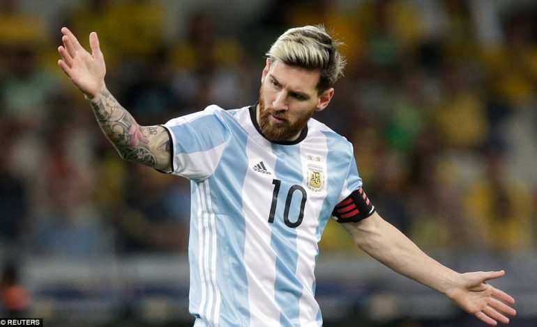 Messi irriton tifozët e Argjentinës: Për momentin nuk mund t’i afrohemi Kupës së Botës