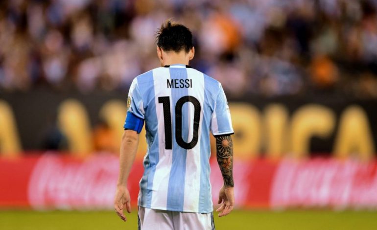 Messi, dhe historia e dashurisë me shtyllat