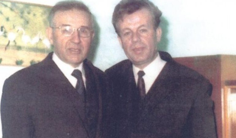 Vëllai rrëfen fundin e Mehmet Shehut. U qëllua me armë pasi e helmuan, kush e dha urdhrin
