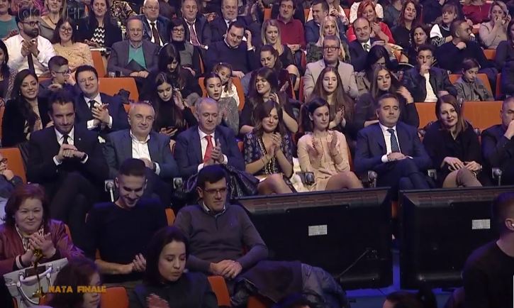 Meta i ftuari në “Kënga Magjike”, Bes Kallaku: Votohet nga PS, me qetësi me PD dhe dashuri me Monën