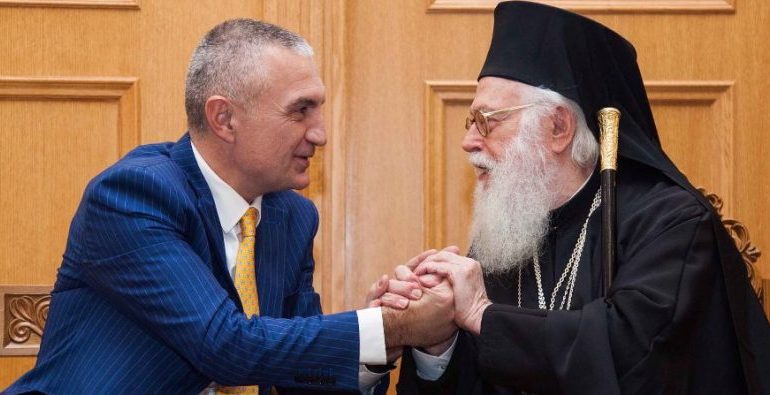 Nënshtetësia e Janullatosit, ish ministri grek letër falenderimi Metës: Ke lehtësuar problemet e shqiptarëve