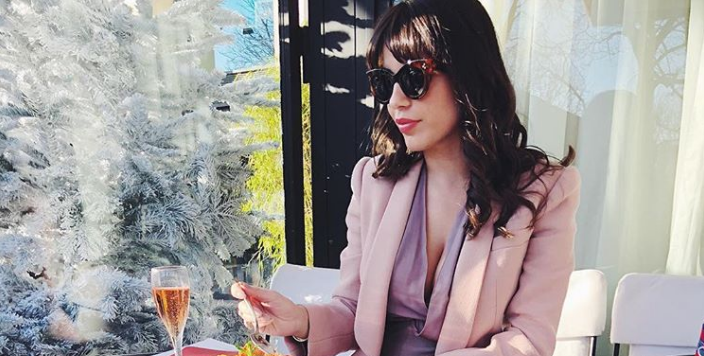 Armina ia shtron me groshë. Po jo me groshë dosido (FOTO)