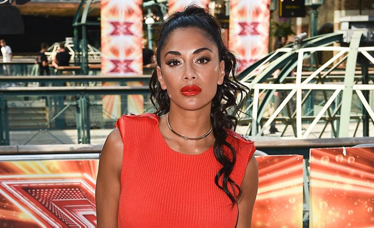 Nicole Scherzinger si kurrë më parë, tashmë edhe në rolin e kamarieres (FOTO)