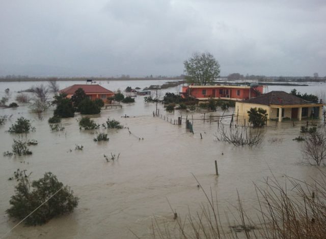 Novoselë/ Ndërpriten reshjet, por 58 familje janë ende në vështirësi
