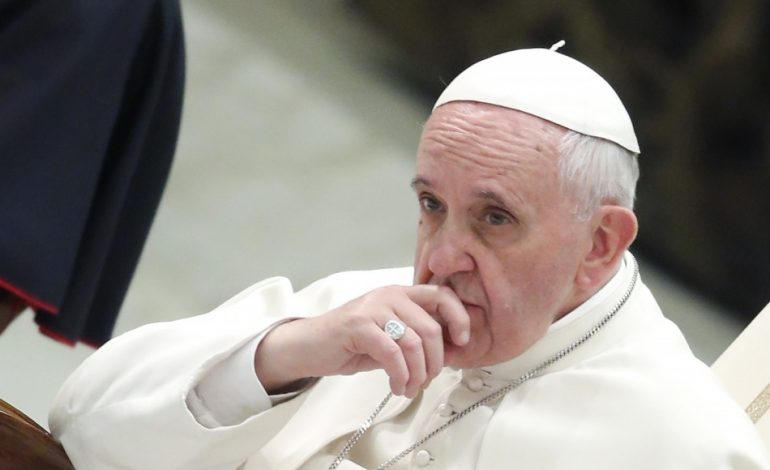 Papa Françesku përmend për herë të parë fjalën “Rohingya”