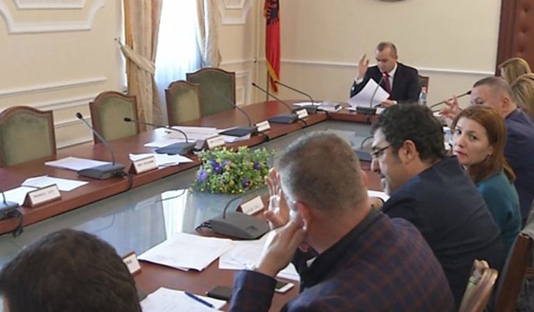 PS mbledh firmat për Kryeprokurorin. Propozojnë dy kandidatë në garë