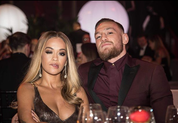 Rita takim romantik me boksierin e martuar Conor McGregor? Fansat vërshojnë me kritika (FOTO)