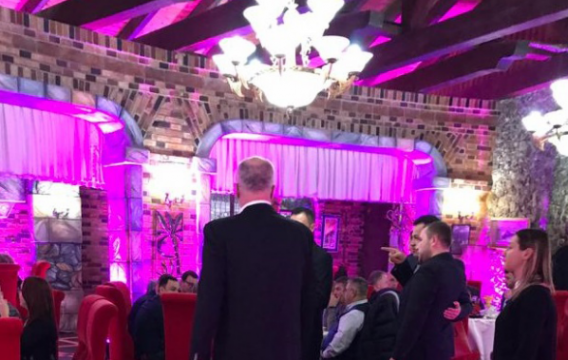 FOTO/ Kryeministri Rama mbledh ministrat dhe deputetet, shikoni si po festojnë së bashku