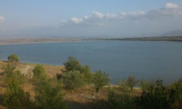 Rreziku i përmbytjeve: Mbaron cikli për 410 rezervuare, kërkohet ndërhyrje urgjente, 27% e tyre me diga të dëmtuara