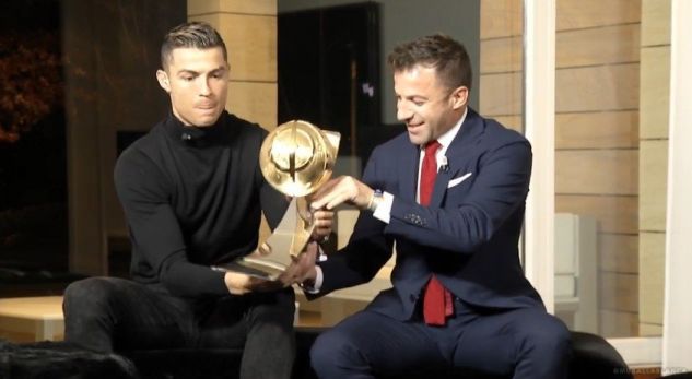 Ronaldo mposht sërish Messin, fiton topin e artë nga ‘Globe Soccer Awards’