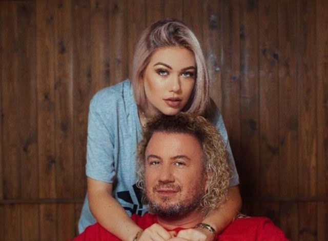 Shokon vajza e Sabianit/ Shihni çfarë bën në sy të tij (Foto)