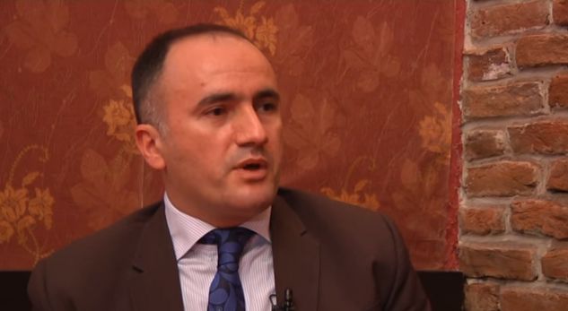 TESTI I INJORANCES/ Kur një zv.ministër shqiptar do që të bëjë si i zgjuar, por… (VIDEO)